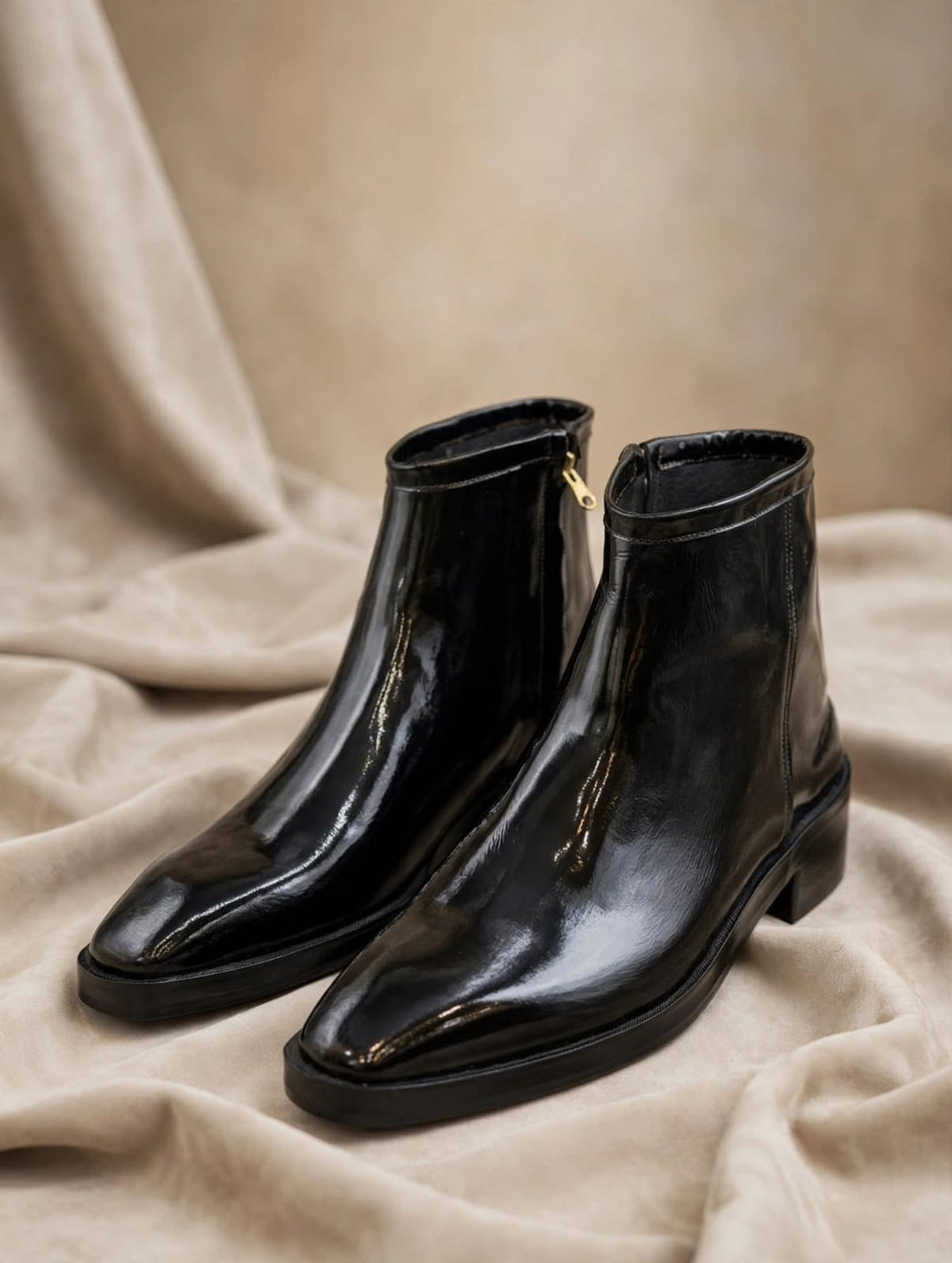 : Noir Prestige Zip chelsea boot